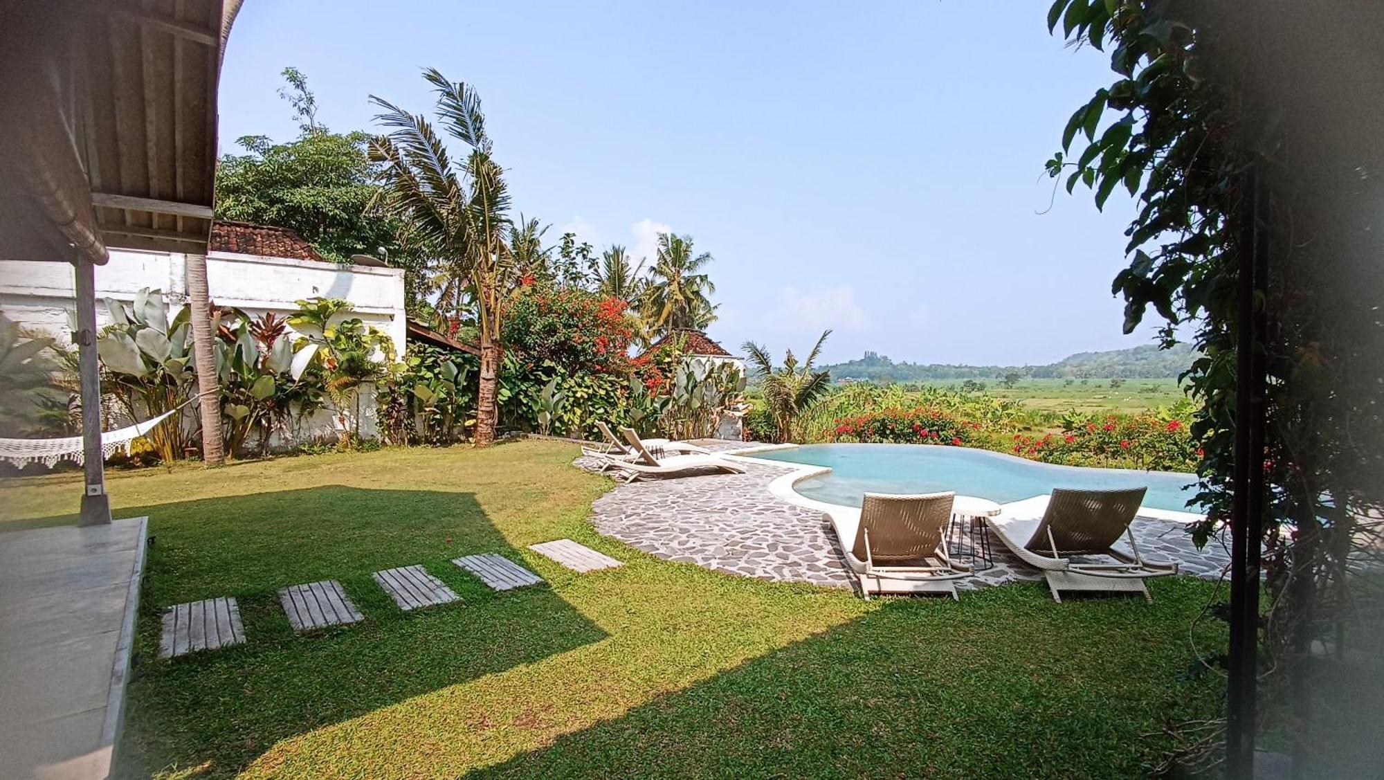 Sunmoonstarvillas Yogyakarta Jarakan Kültér fotó